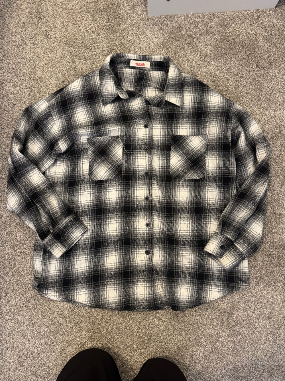 Mazik Black and White Plaid Button-Down Flannel Shirt